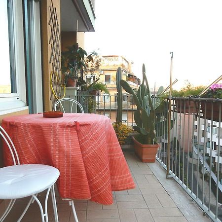 Romulus Rex Hotel Exterior foto