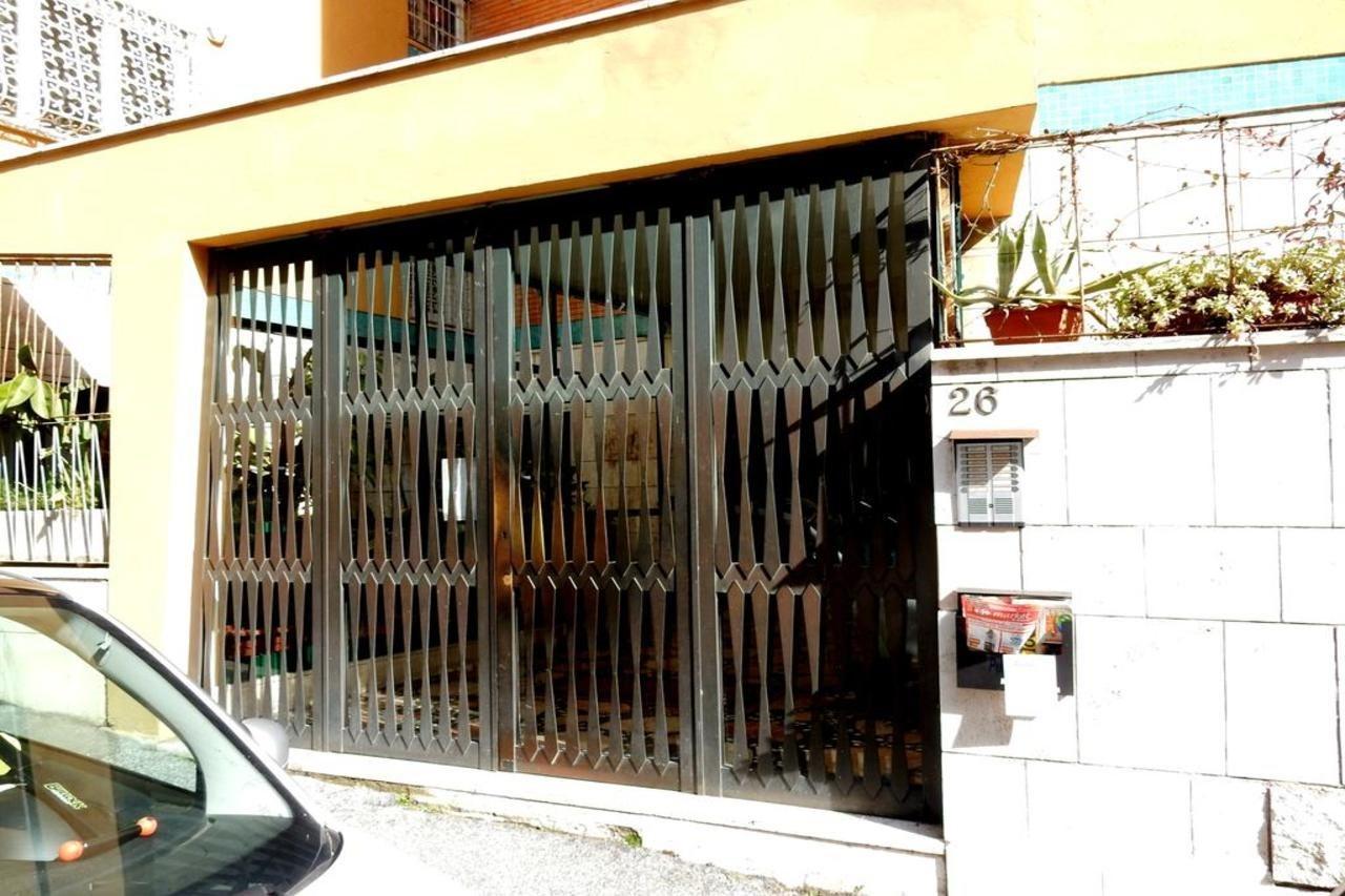 Romulus Rex Hotel Exterior foto